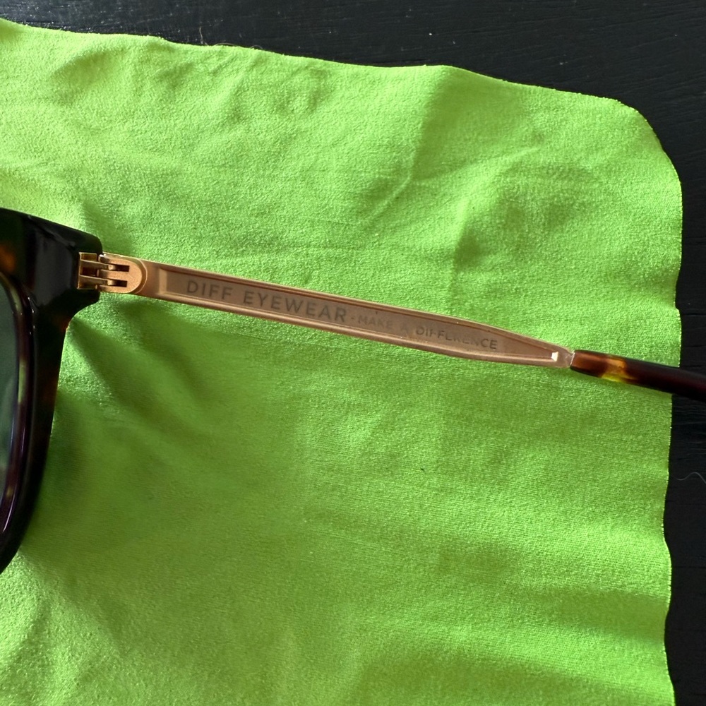 Diff Bella Tortoise Shell Sunglasses With Yellow … - image 7